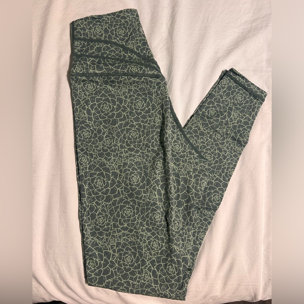 BuffBunny Green Floral Siren Leggings Size S